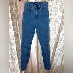 Urban Outfitters BDG women’s blue jeans